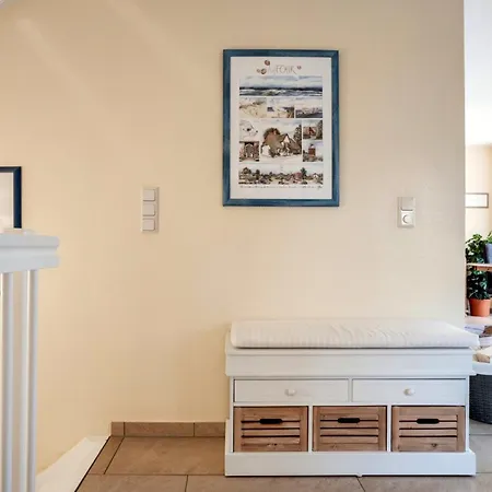 Tatil Evi Strandstrasse 77a, Haus Nordseeluft Wyk auf Föhr